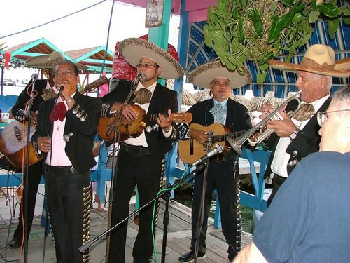 072 Mariachi bandje.JPG