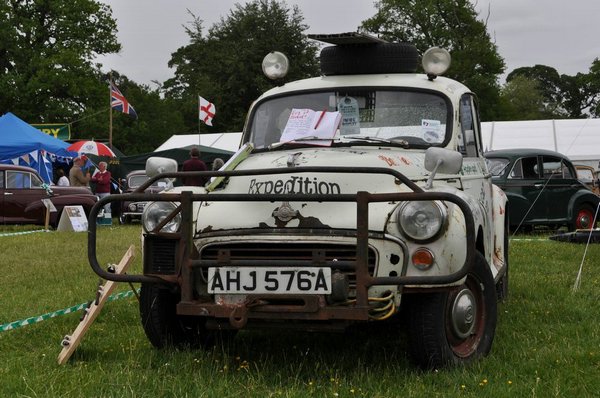 tn_027  NR 100 Years Morris Minor.jpg