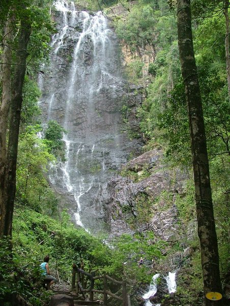 106 Temurun waterval.JPG