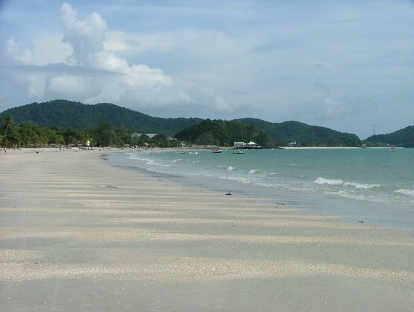323 Pantai Cenang beach.JPG