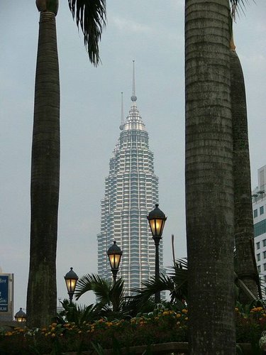 080 KL Petronas towers.JPG