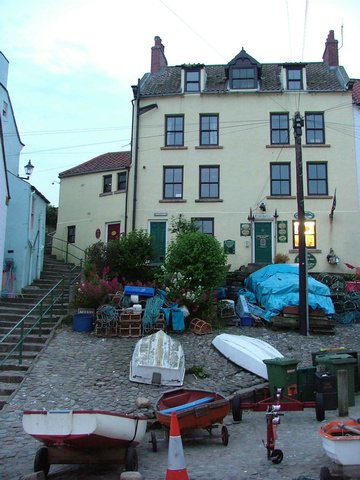 066 Robin Hoods Bay.JPG